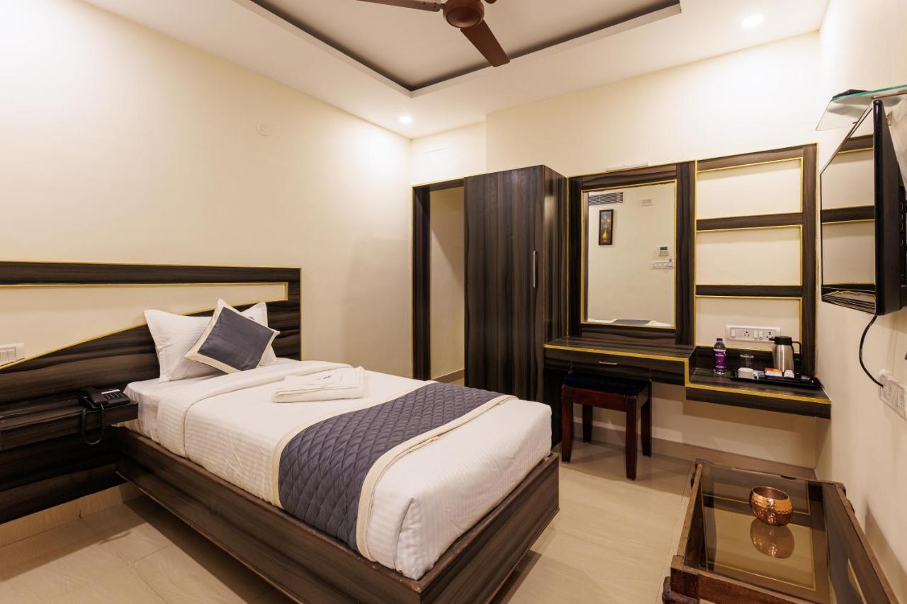 Hotel Comfort Park - Opposite Sri Ramachandra Medical College Porur Chennai Exterior photo